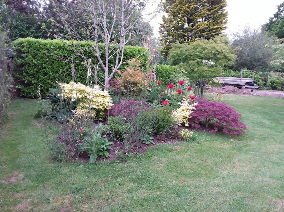 A Peaceful Annex Close To Historic East Grinstead Eksteriør billede